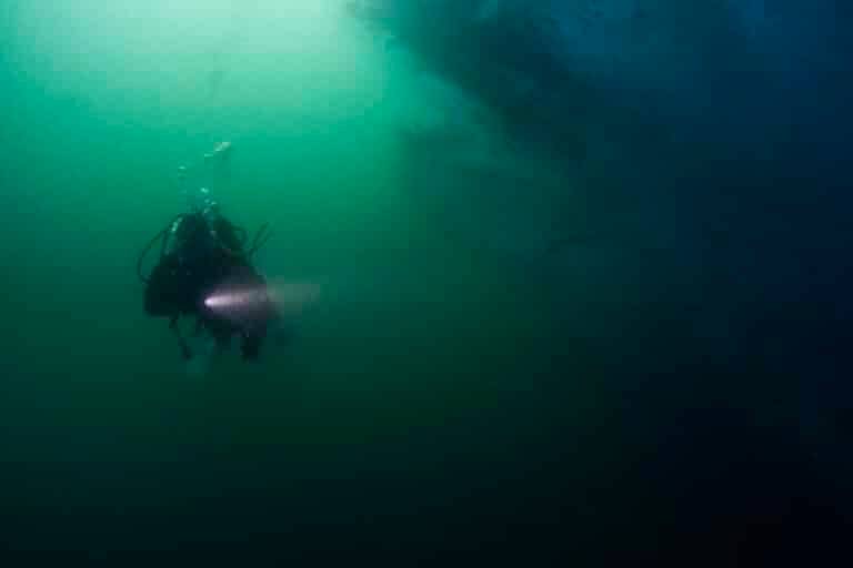 Antarctic Ice Diving photos08