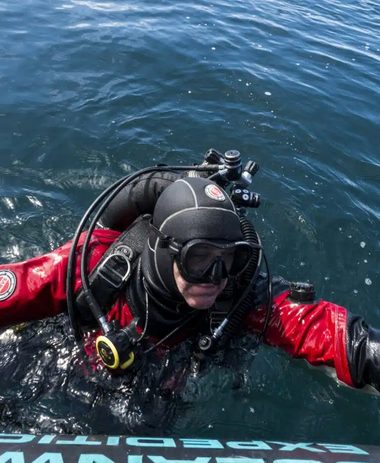 Antarctic Ice Diving1