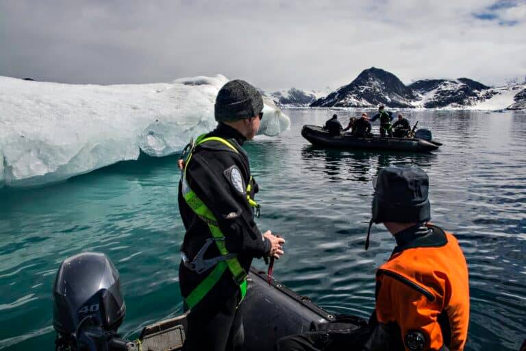 Antarctic Ice Diving3