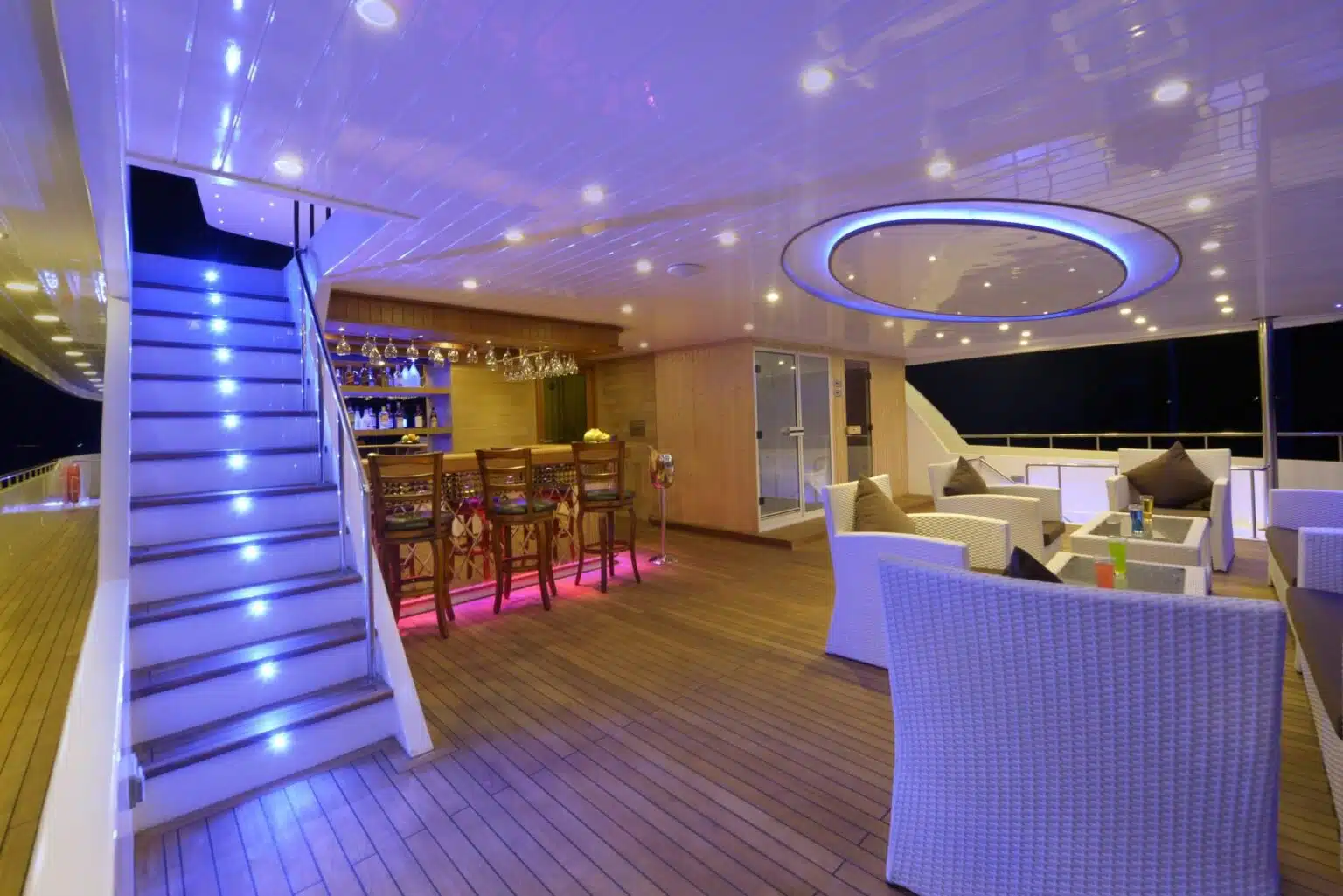 Liveaboard Diving