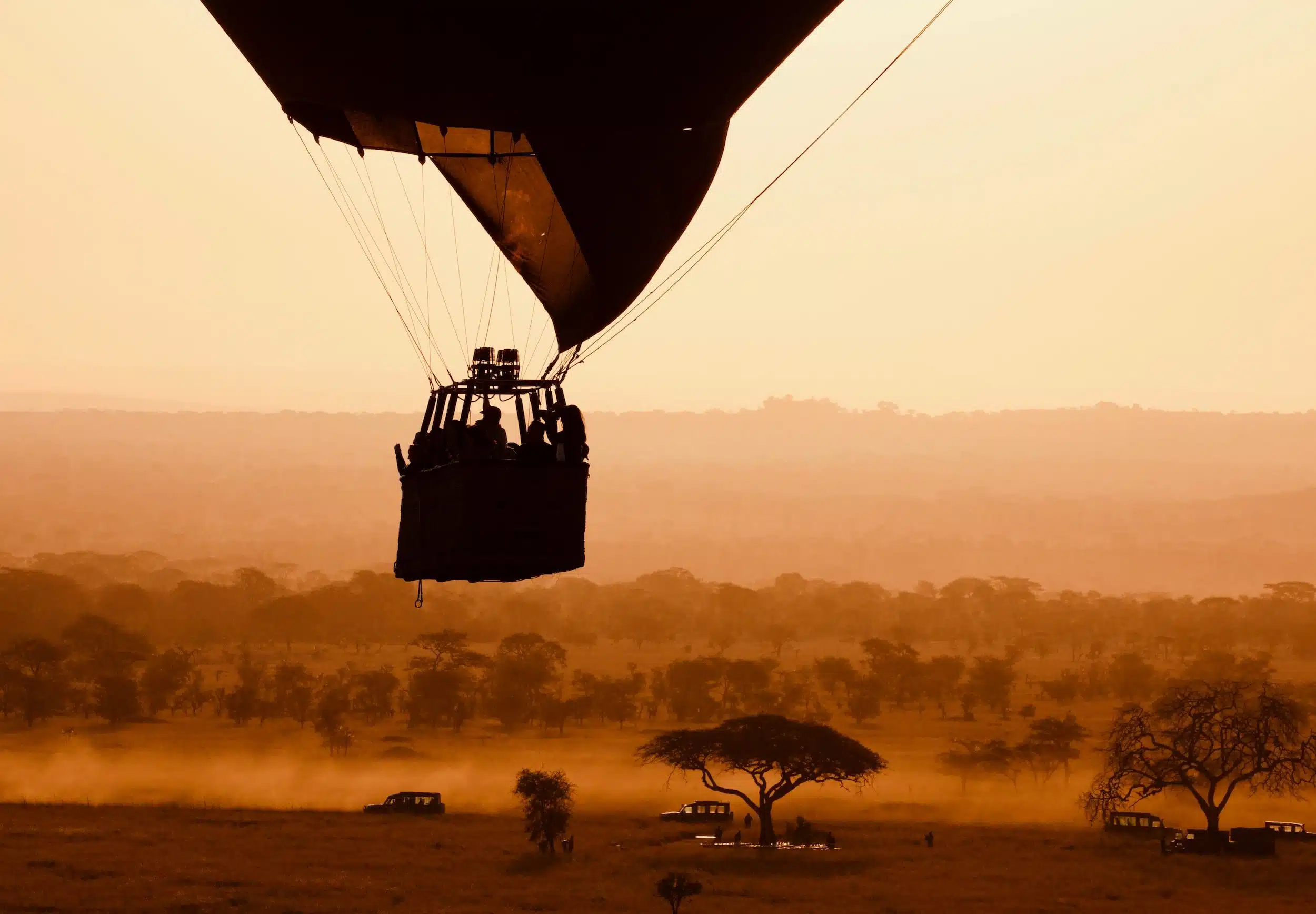 Luxury African Safari Holidays hot air ballooning