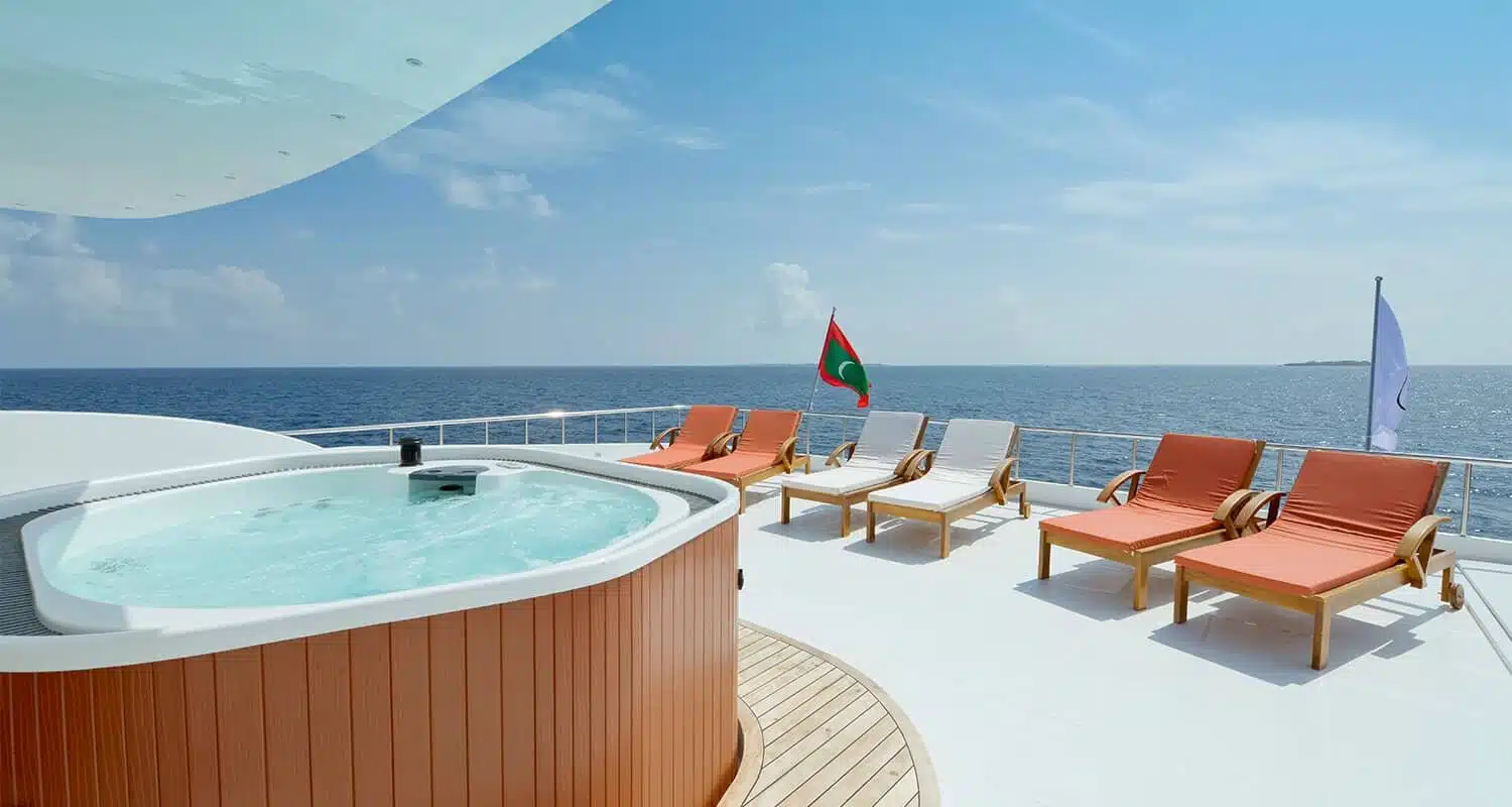 Liveaboard Diving